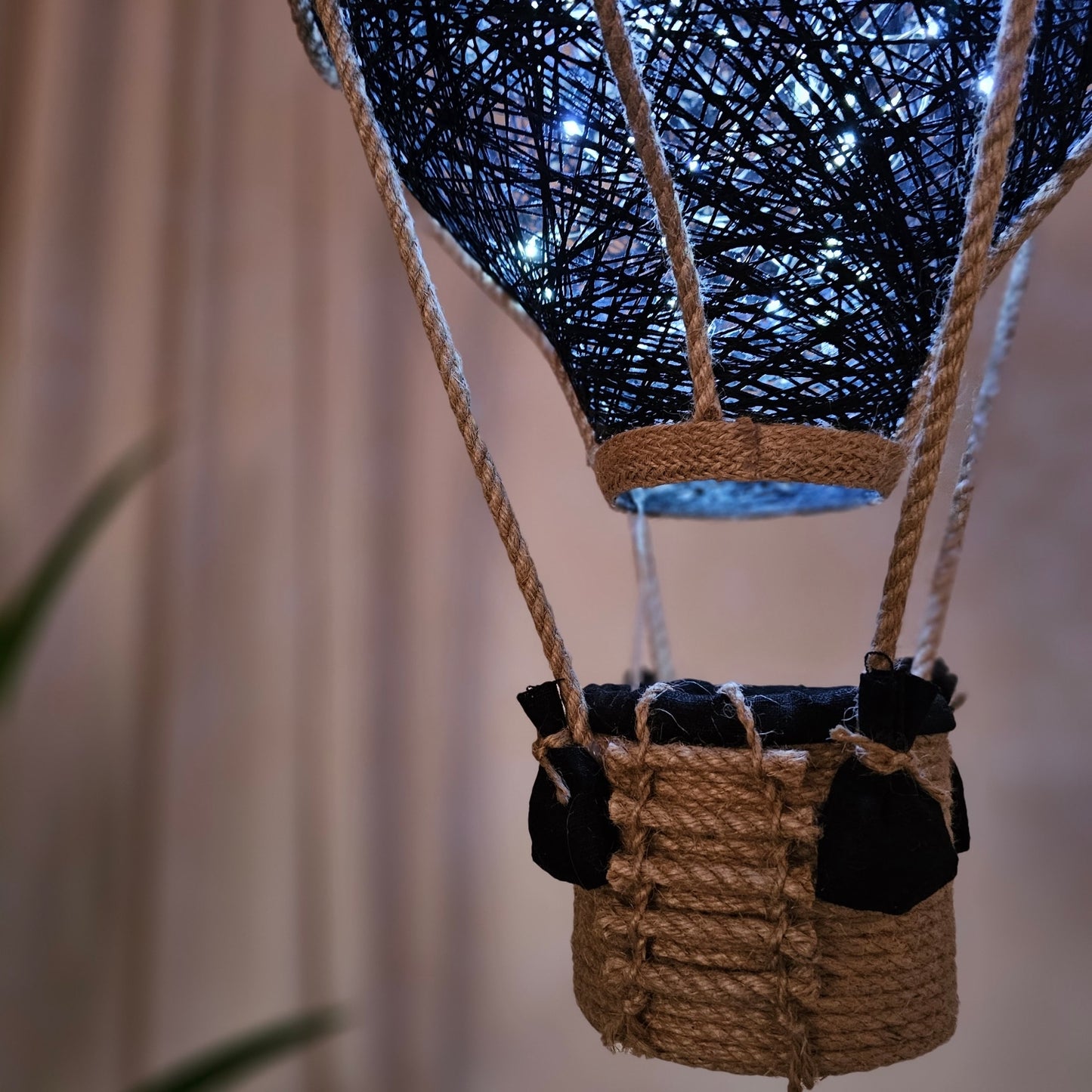 Black lamp with jute rope - balloon