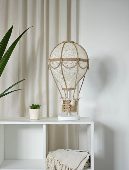 Natural color lamp - air balloon with a stand