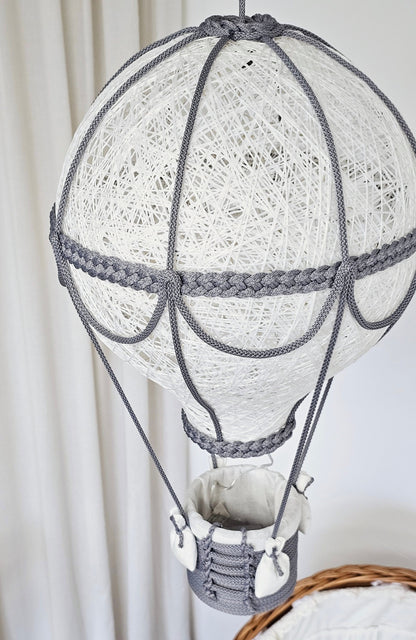 White and peak lamp - air balloon